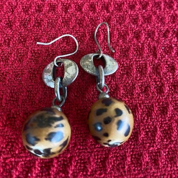 🎄$3 bundled - 3 sets of Earrings - Picture 2 of 10